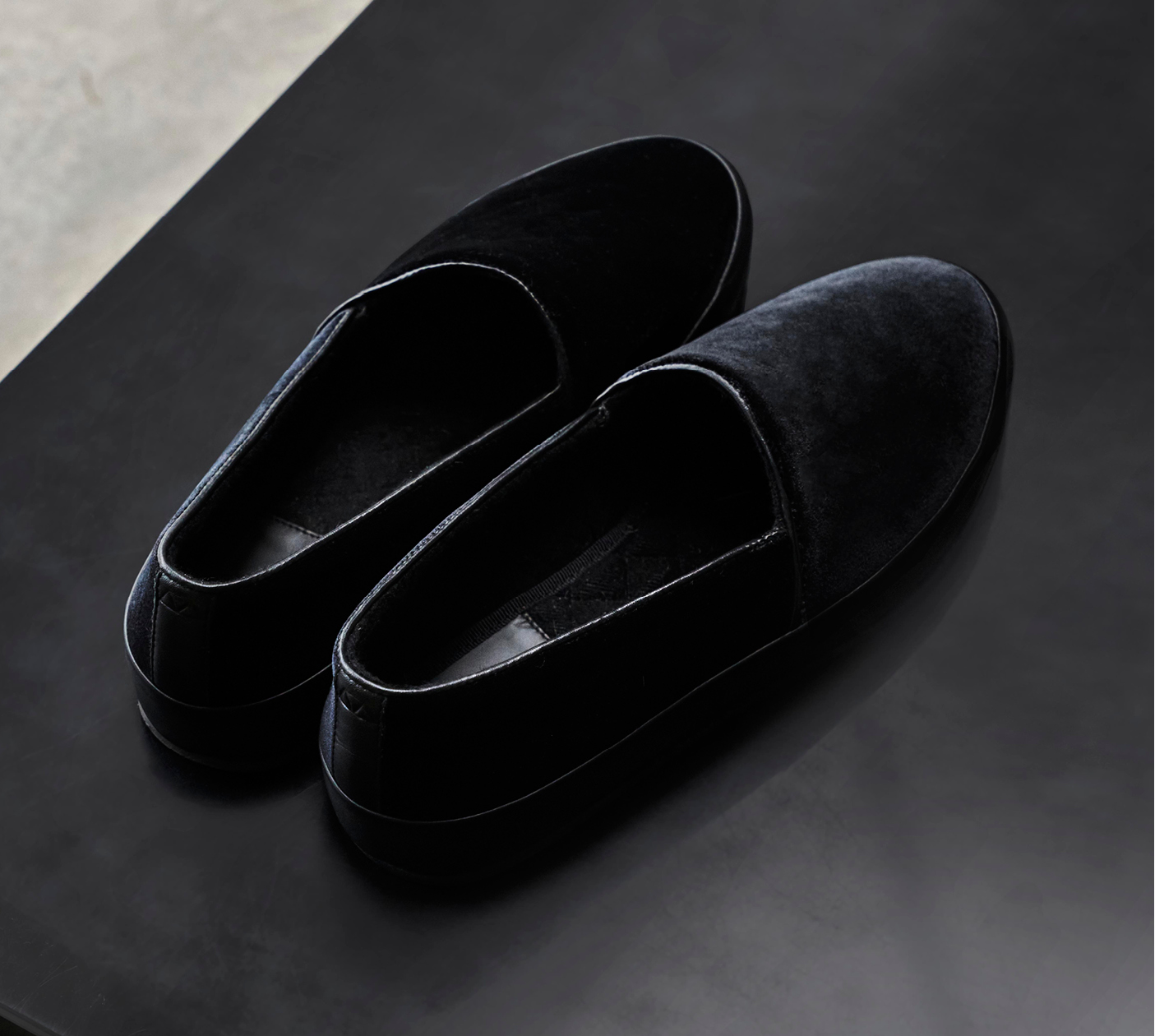 Velvet Black Mens Slippers