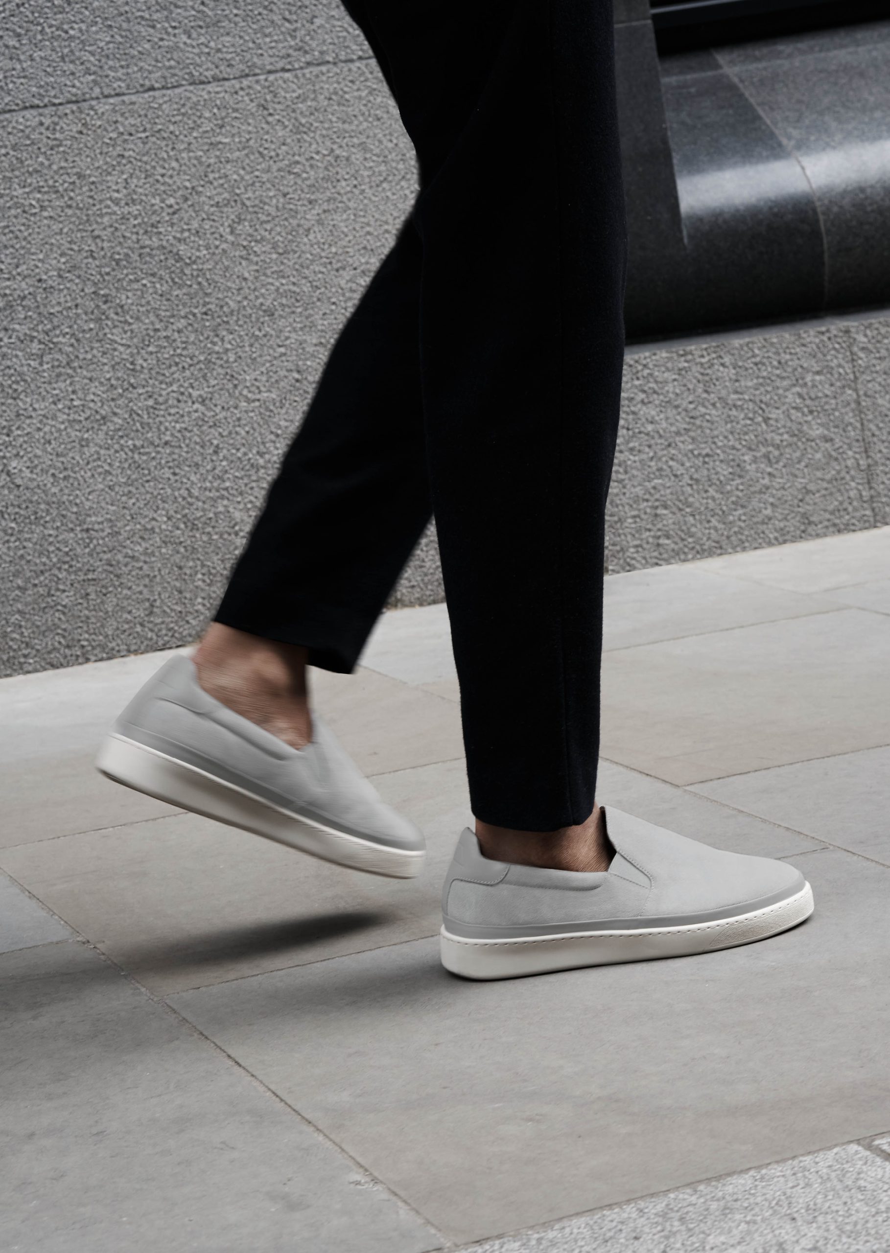 light grey sneakers mens