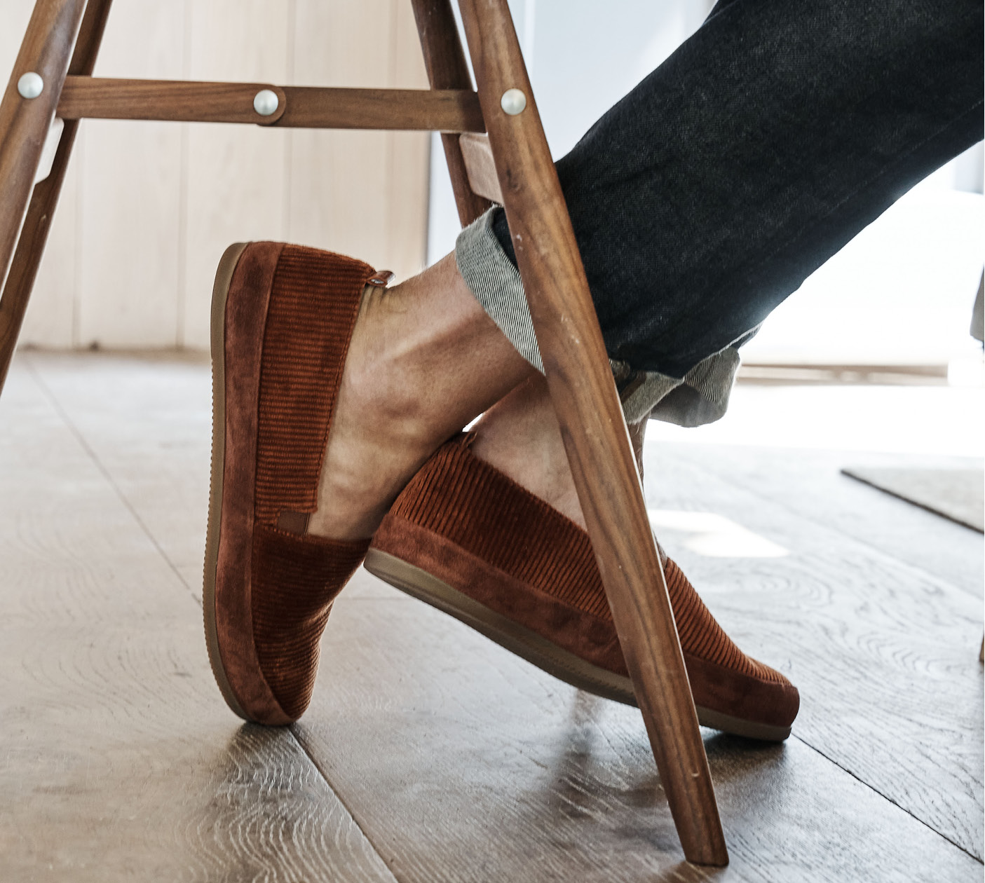 New Mens Slippers - Cognac Corduroy House Shoes